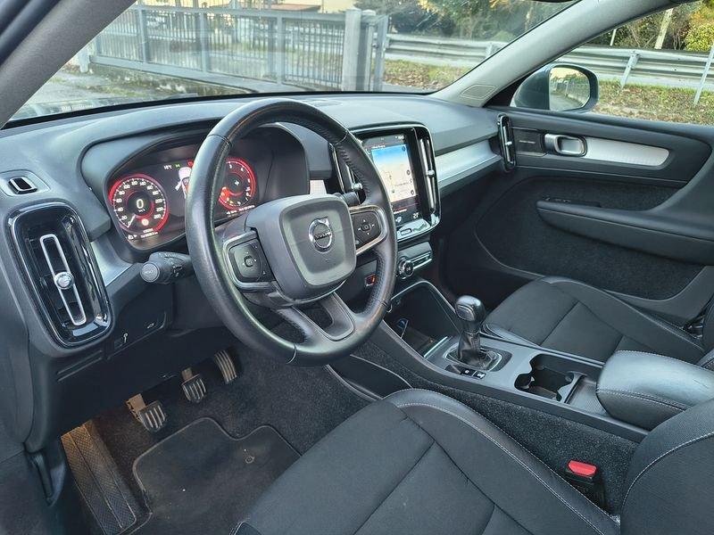 Volvo XC40 D3 2.0 Momentum 150 CV
