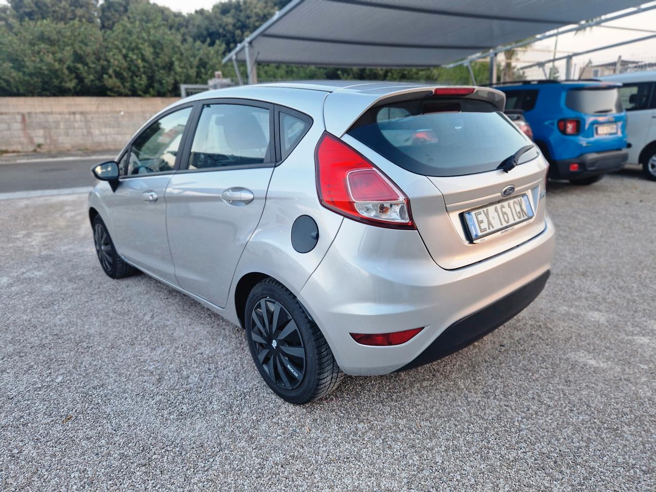 Ford Fiesta 1.5 TDCi 75CV 5 porte Black & White Edition