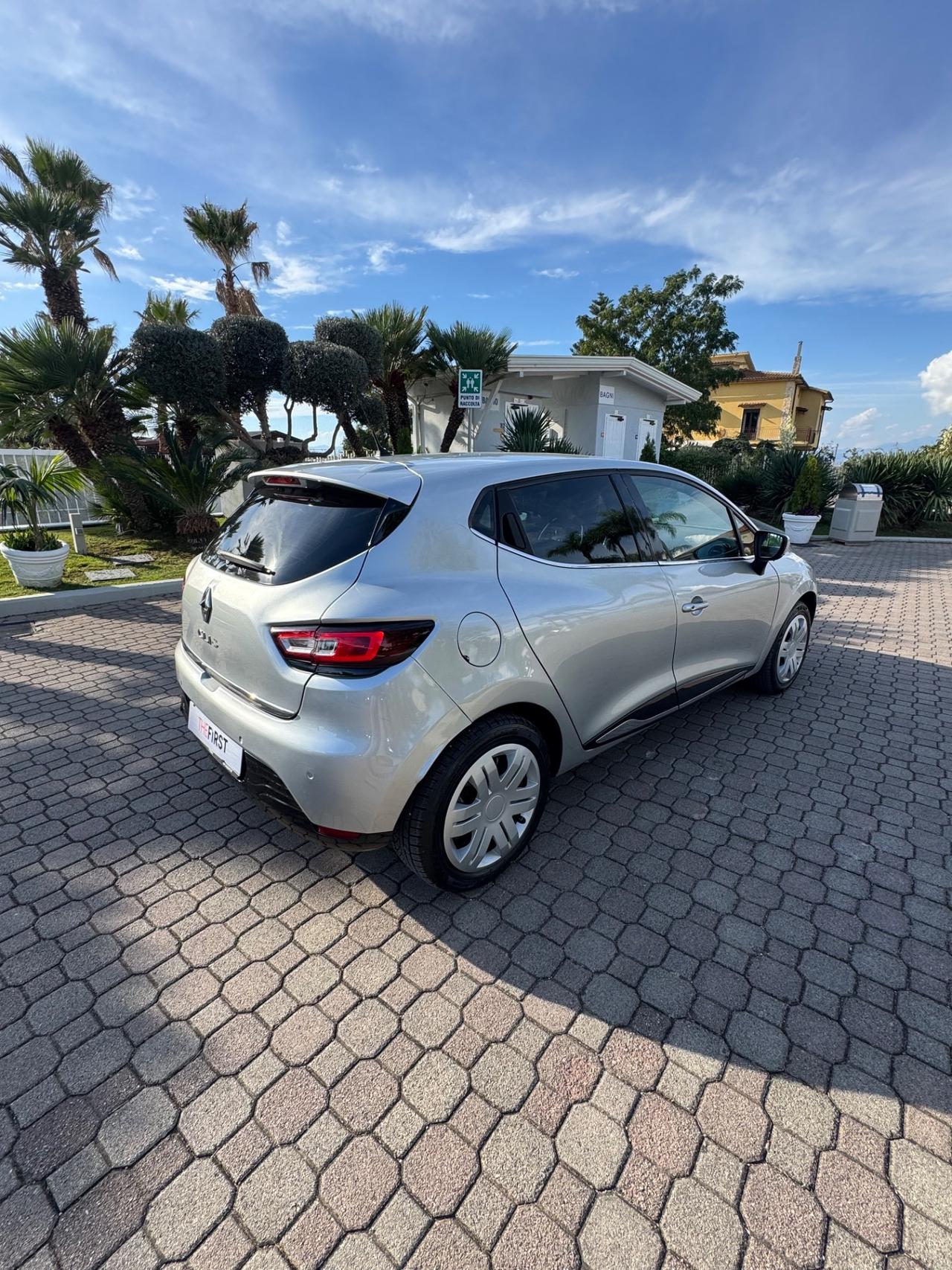 Renault Clio dCi 8V 75 CV Start&Stop 5 porte Energy Duel