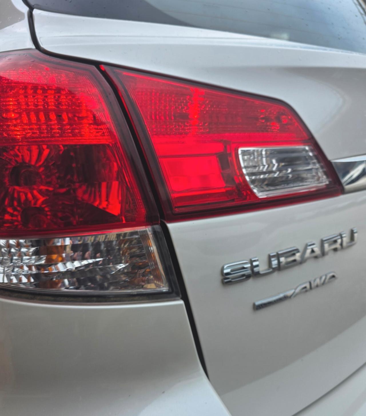 Subaru OUTBACK 2.0D CVT Trend Lineartronic
