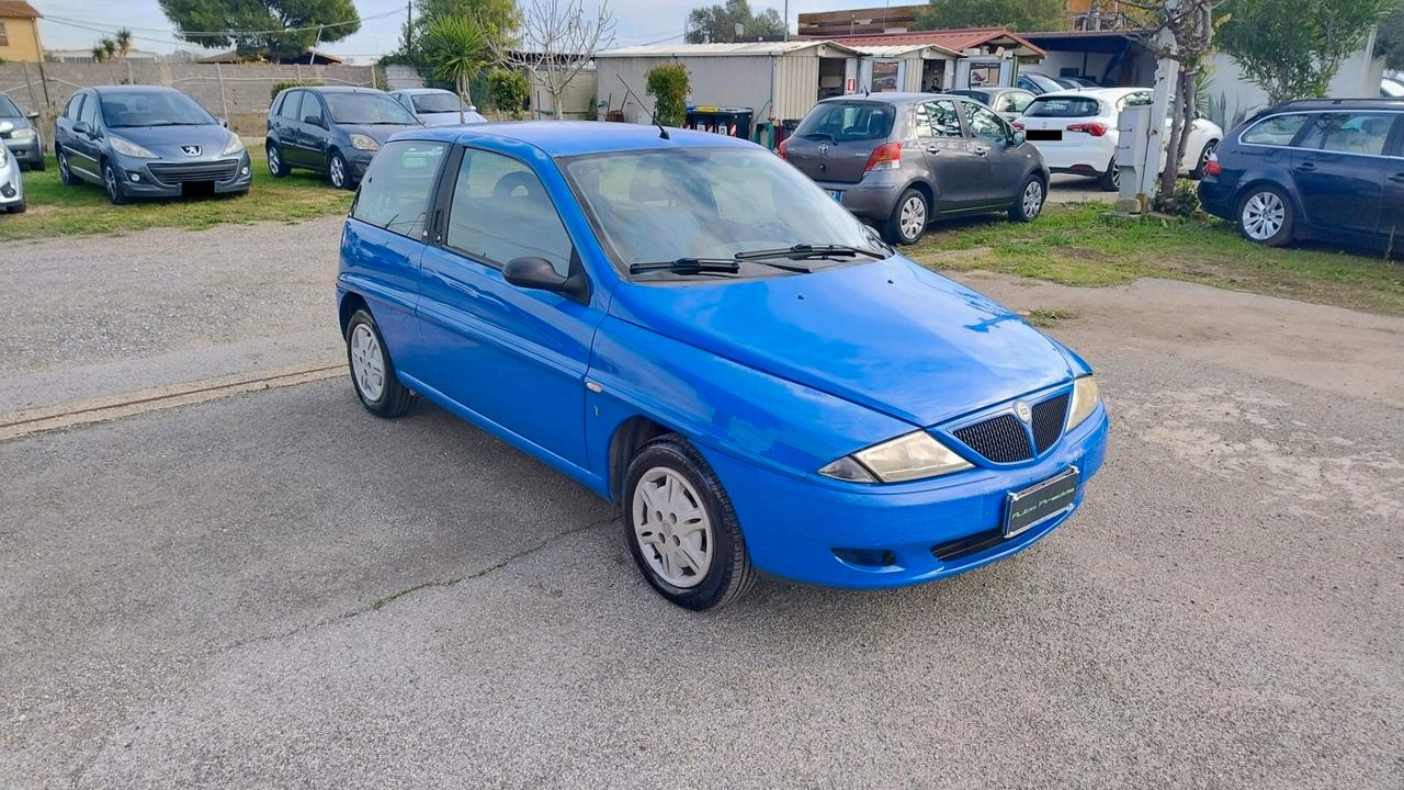 Lancia Y 1.2i Elefantino Blu