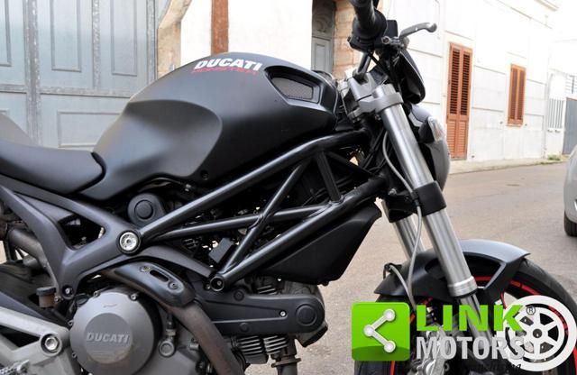 DUCATI Monster 696 696+