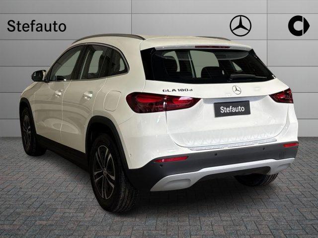 MERCEDES-BENZ GLA 180 d Automatic Advanced