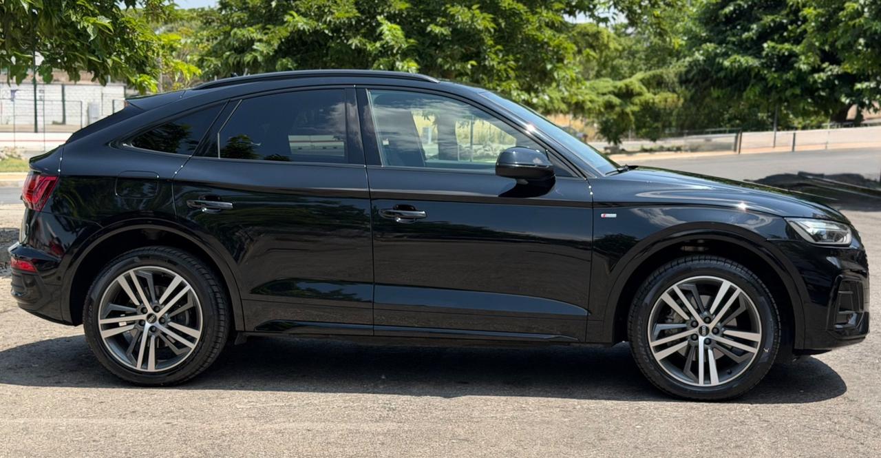 Audi Q5 Sportback 40 2.0 Tdi 204CV SLINE quattro