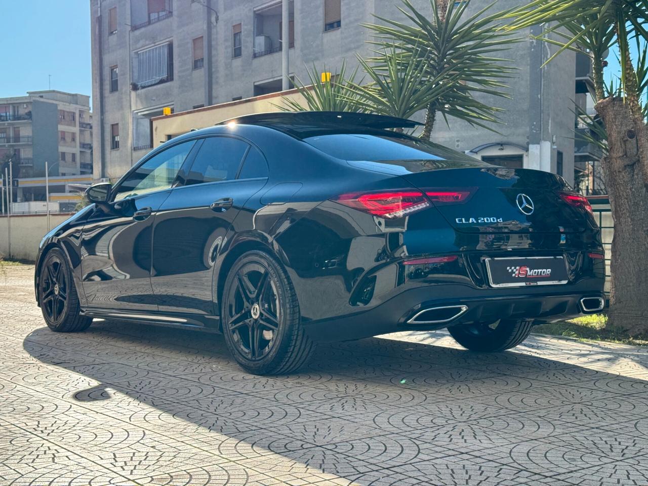 MERCEDES-BENZ CLA COUPE' 200D PREMIUM AMG