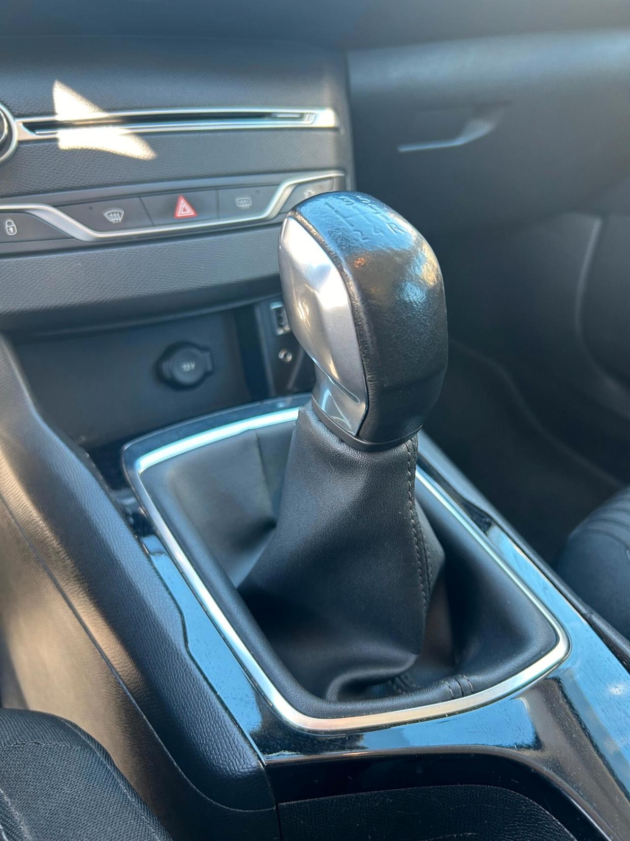 Peugeot 308 BlueHDi 150 S&S SW Allure