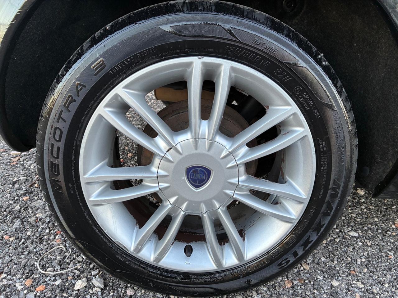 Lancia Ypsilon 1.2 69cv Unyca - 2012