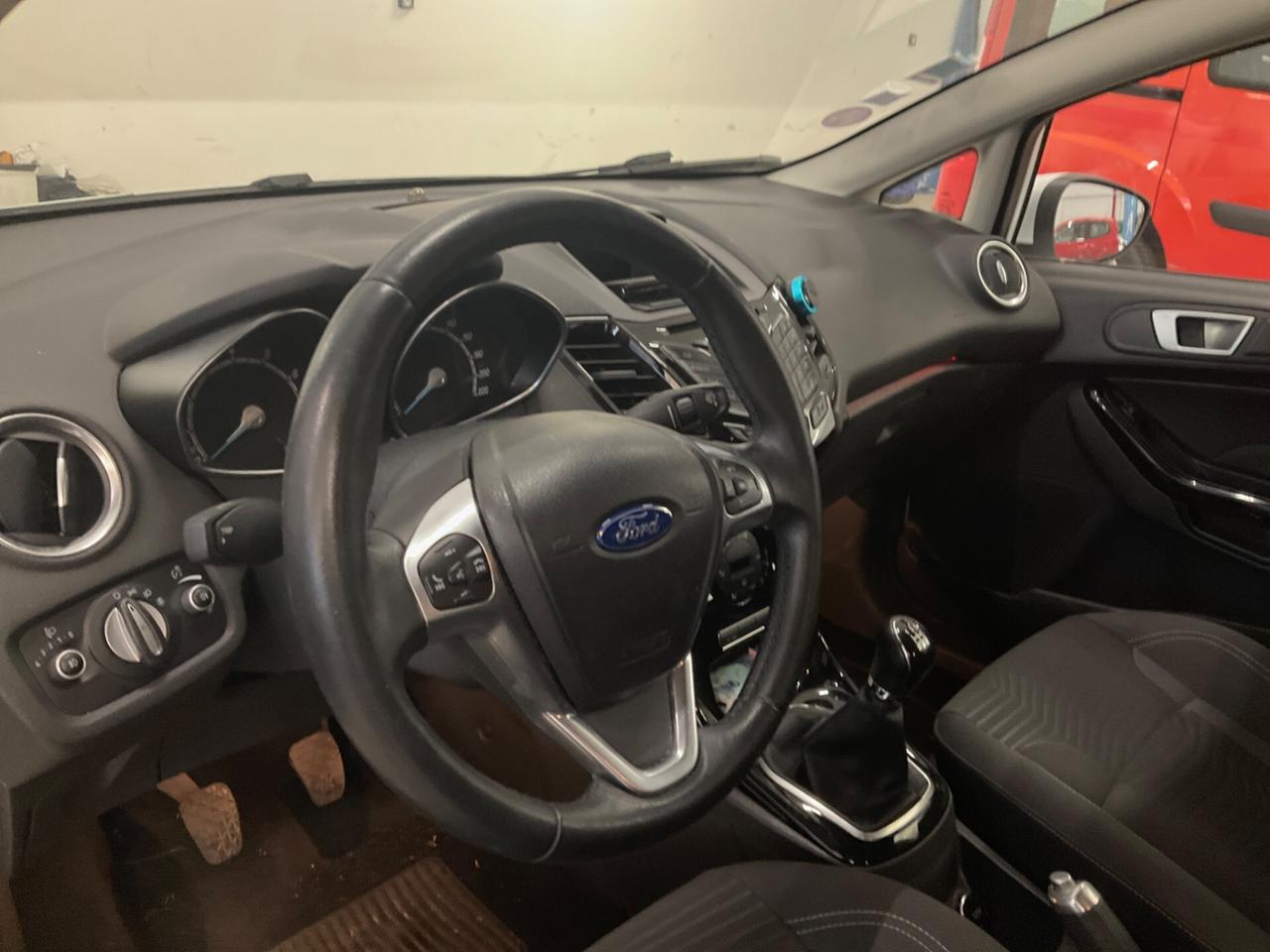 Ford Fiesta 1.0 EcoBoost 100CV Titanium Neopantati
