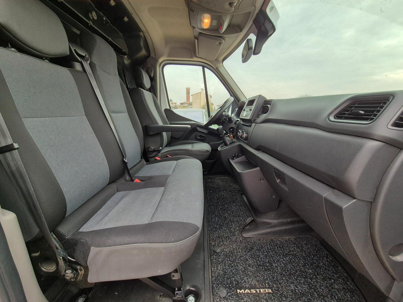Renault Master L1H1 2.3 136cv