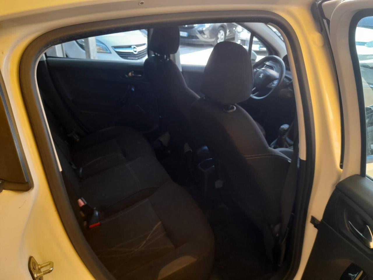 Peugeot 208 1.4cc diesel(PRIVATO)-2013