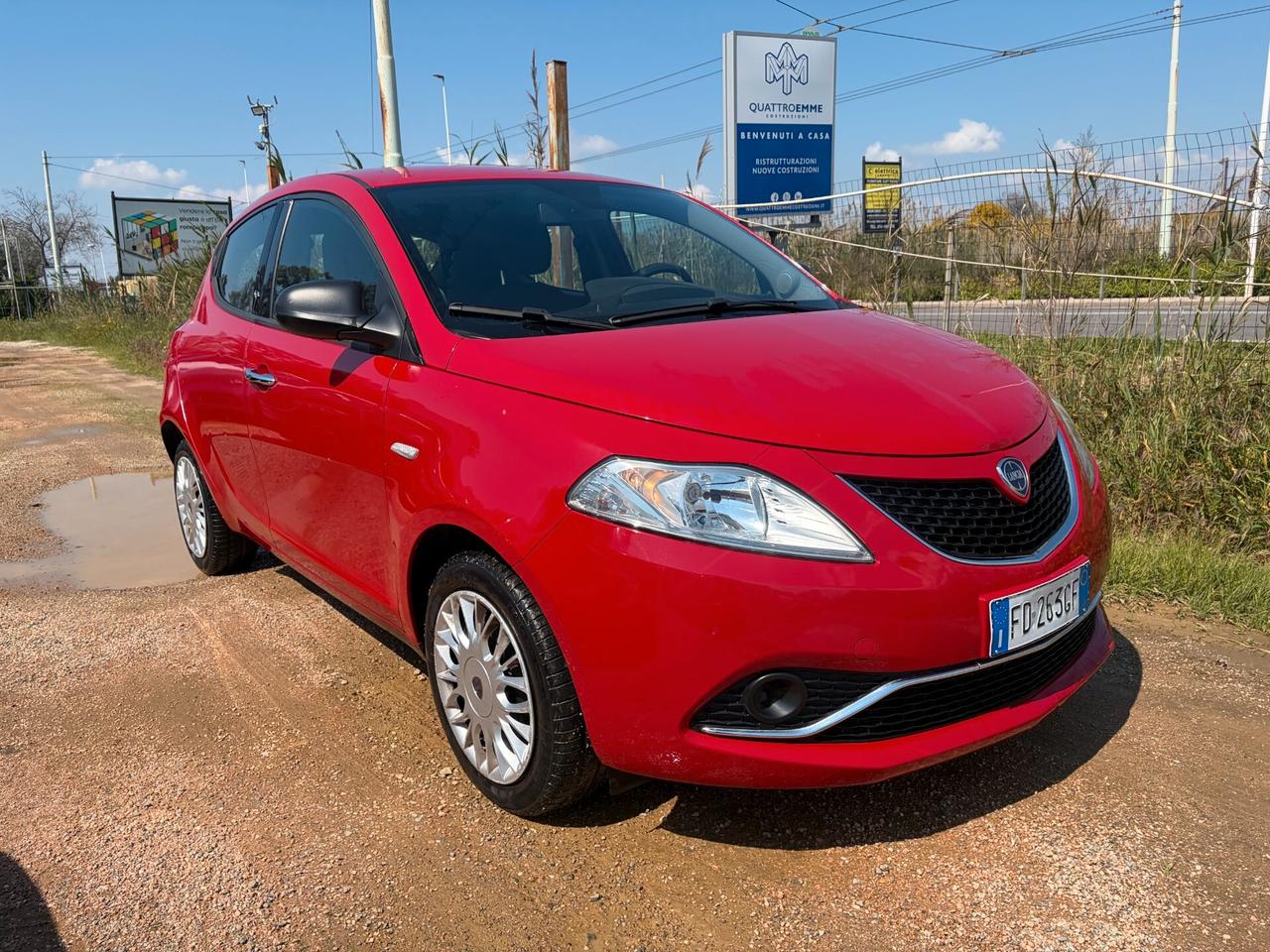 LANCIA YPSILON 1.2 66.000 KM ANNO 2016 GARANTITA