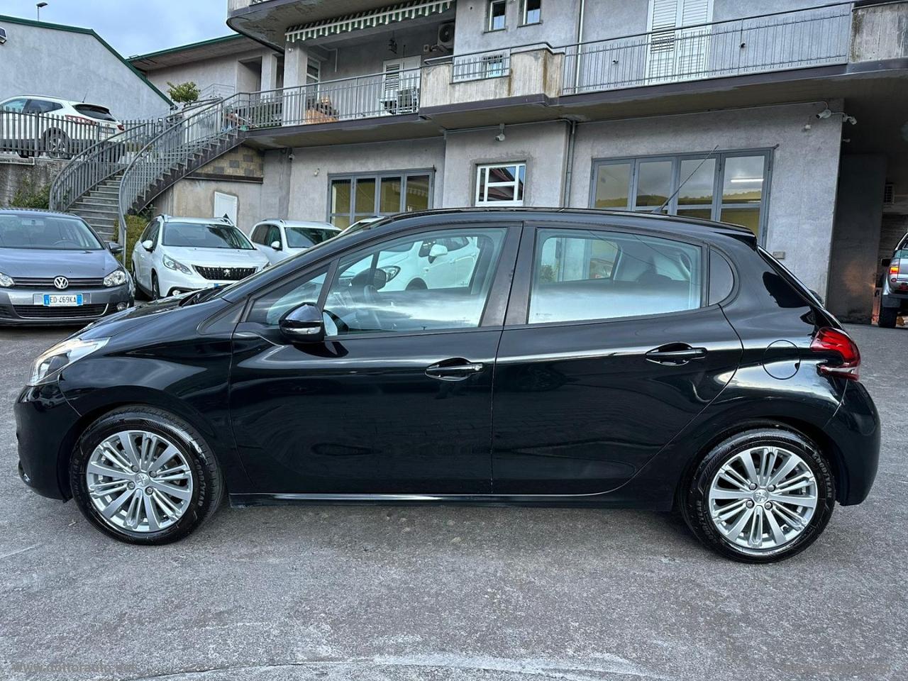 PEUGEOT 208 BlueHDi 75 5p. Allure