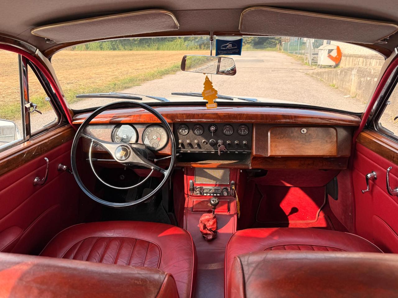 Jaguar MK II