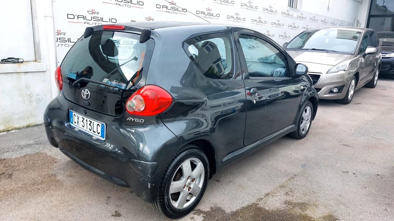 Toyota Aygo 1.0 12V VVT-i 3 porte Sol