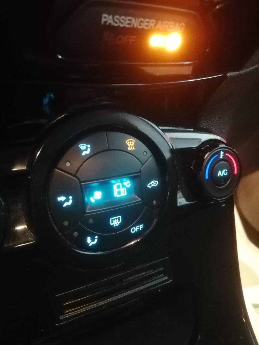 FORD - Fiesta - 1.5 TDCi 75 CV 5p. Titanium