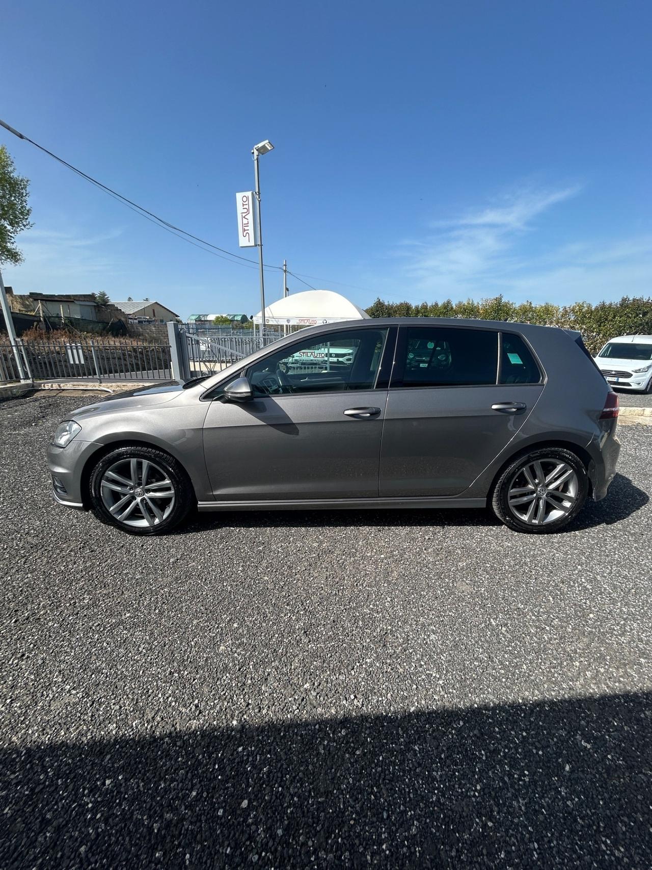 Volkswagen Golf 1.6 TDI 110 CV 5p. R-Line