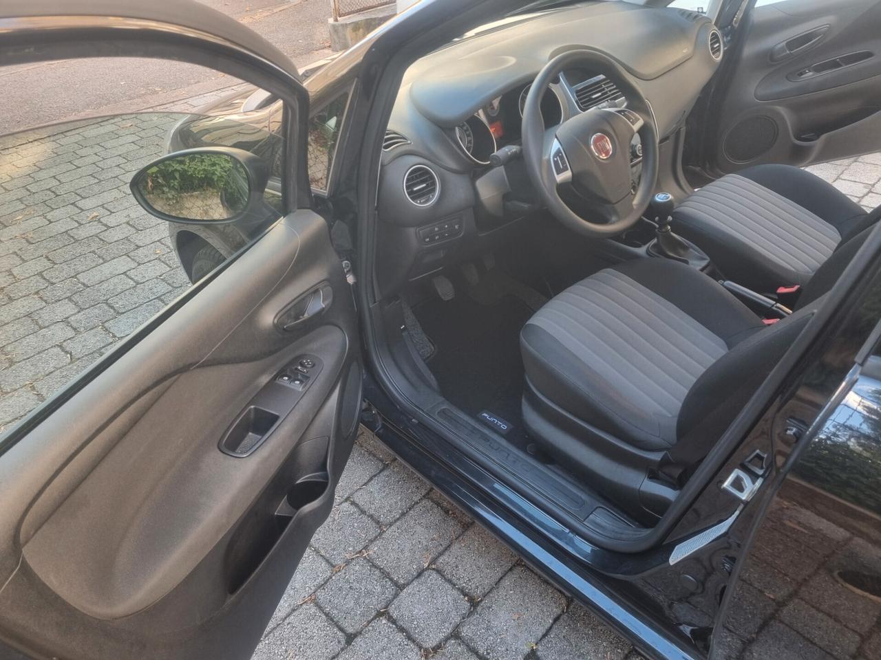 Fiat Punto 1.2 8V 5 porte anno2018 1propr. neopat