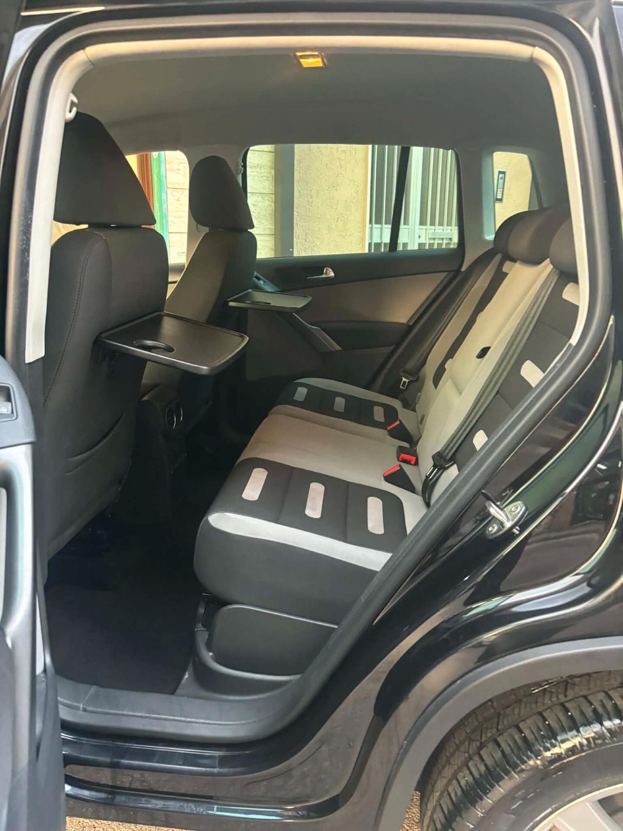 Volkswagen Tiguan 2.0 16V TDI DPF Sport & Style (18°)