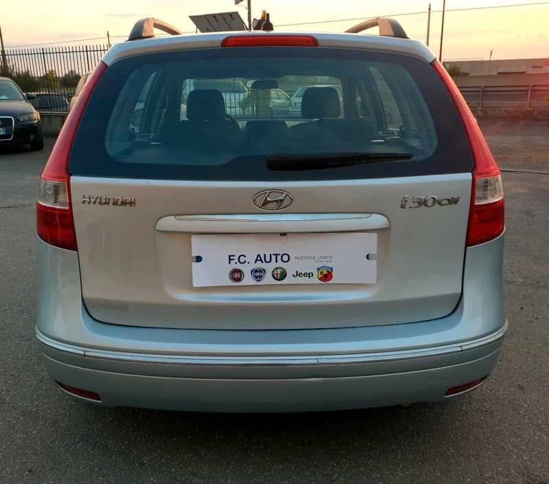 Hyundai i30 CW 1.6 CRDi VGT 16V 90CV Active - DIESEL -