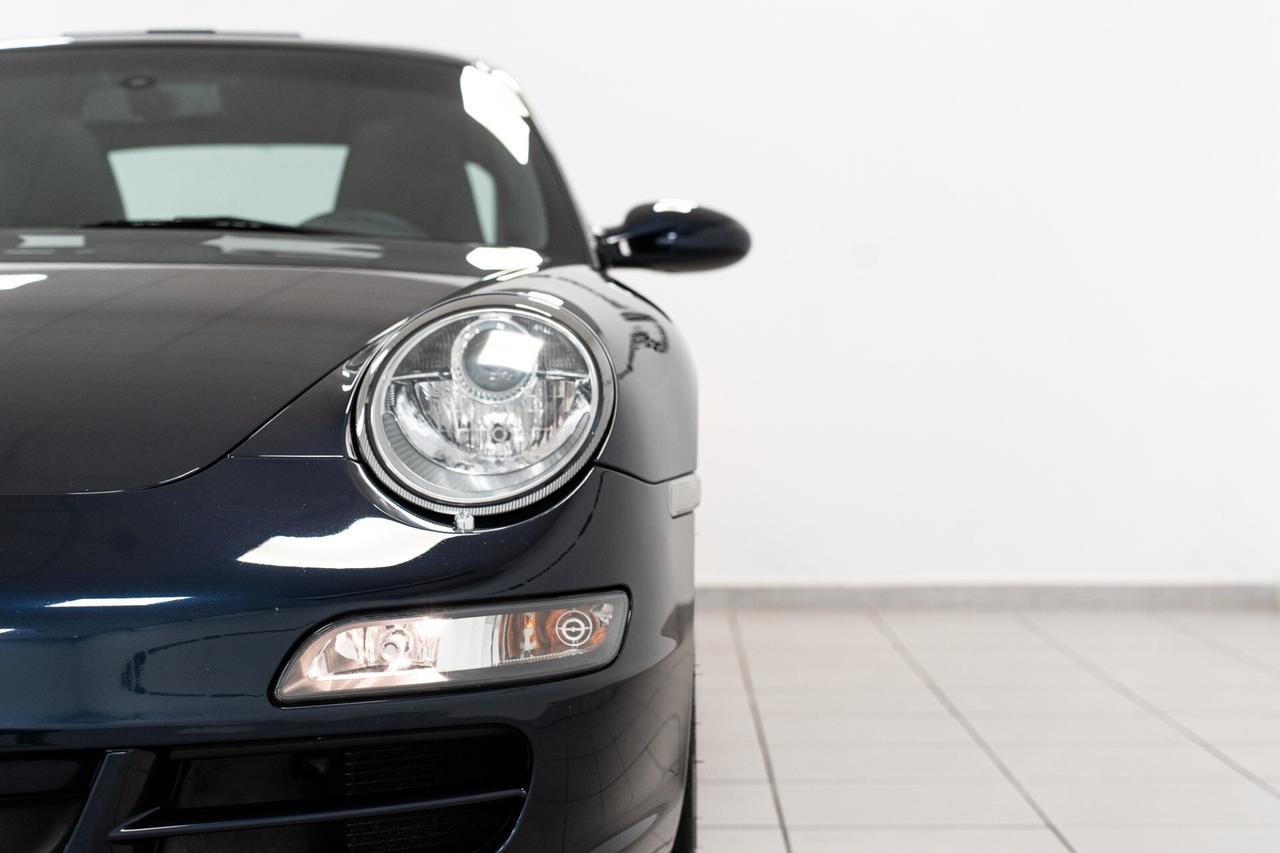 Porsche 911 Carrera cat Coupé