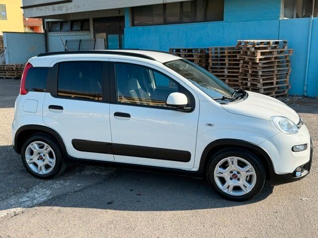 Fiat Panda 1.0 Hybrid City Life iva esposta.