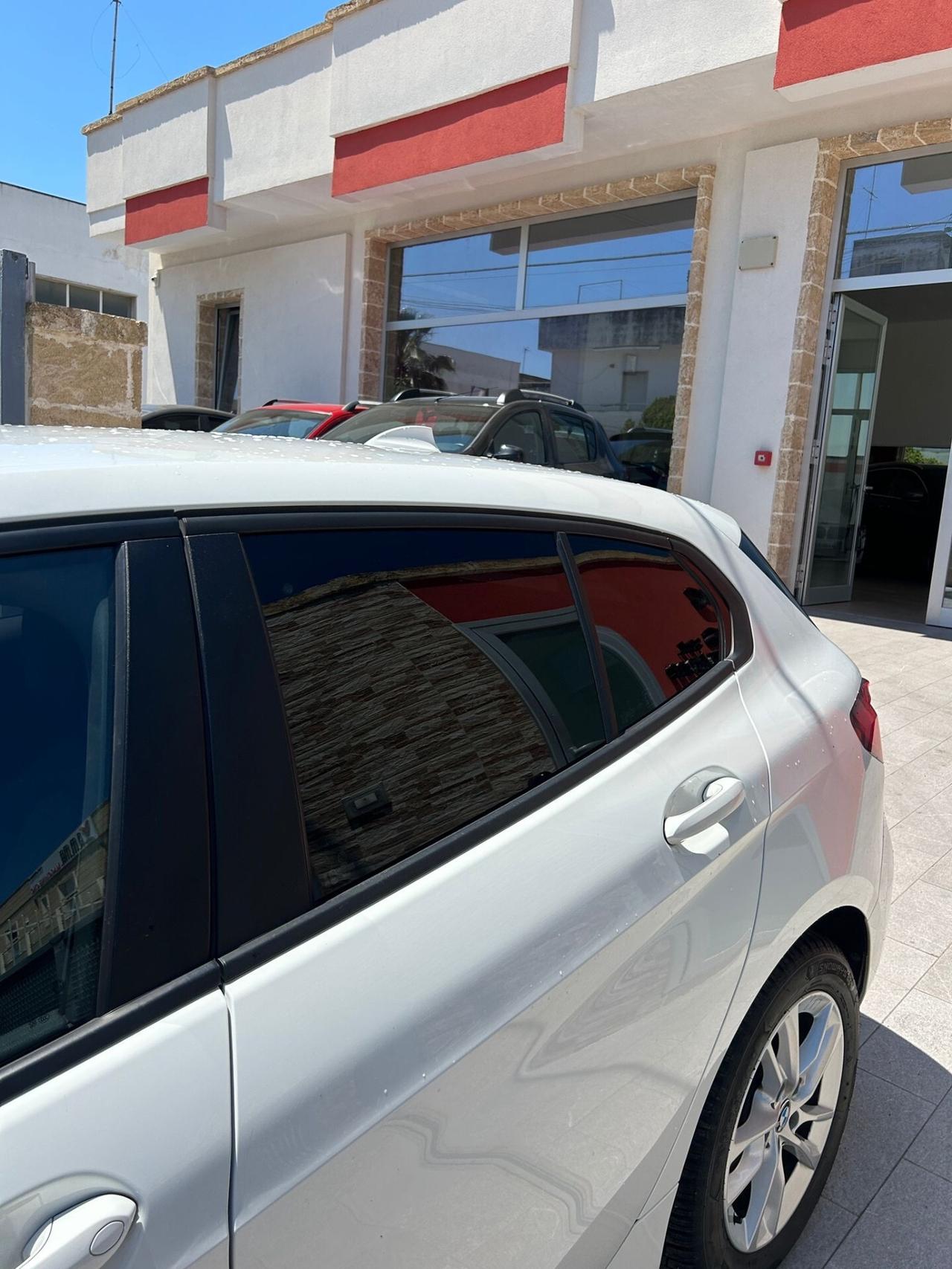 Bmw 116d Business Advantage-2021 AMBIENT/HEAD UP DISPLAY