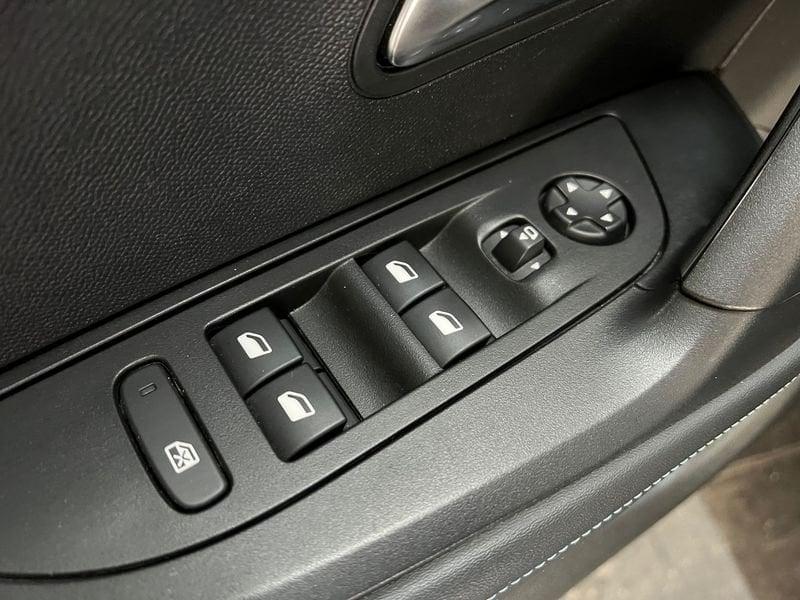 Peugeot 2008 2008 BlueHDi 130 S&S EAT8 Allure