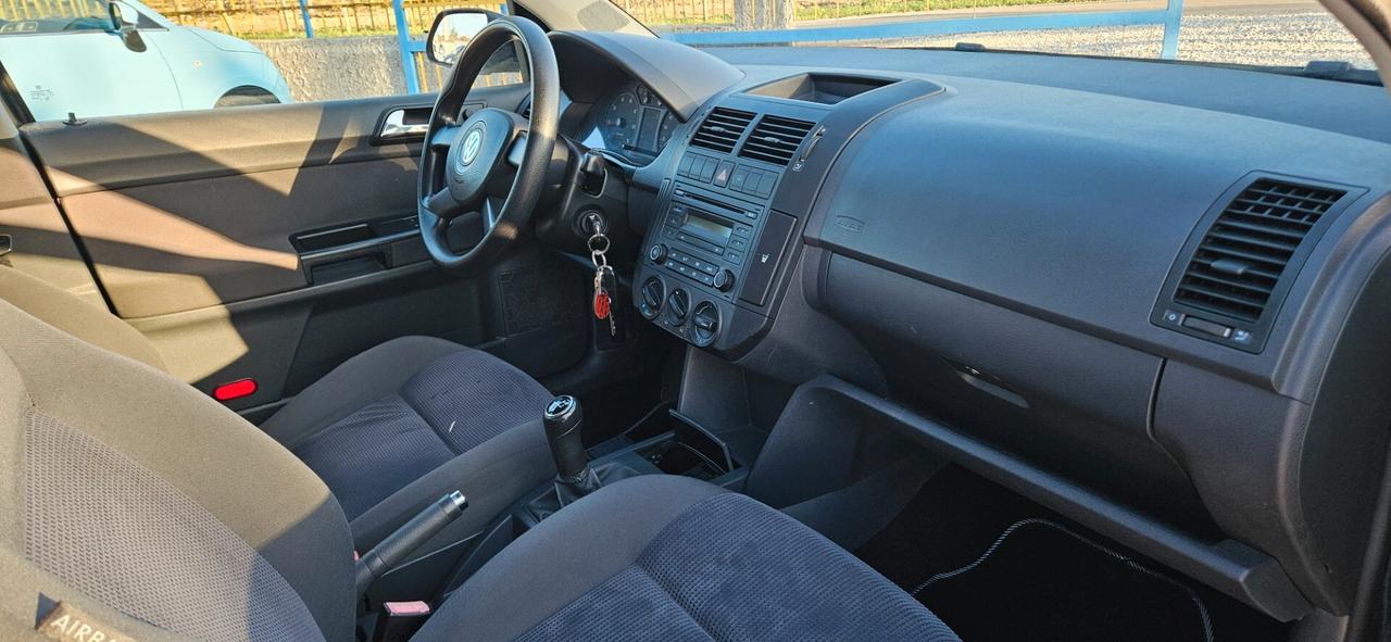 Volkswagen Polo 1.2/64CV 12V 5p. Comfortline