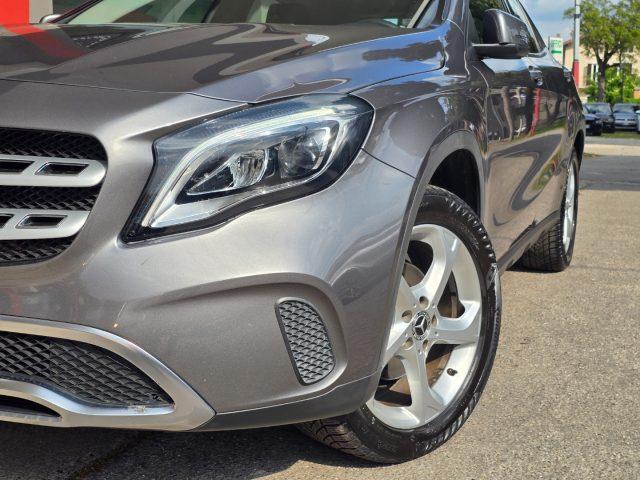 MERCEDES-BENZ GLA 200 d Automatic Navigatore RetroCamera Xenon + LED