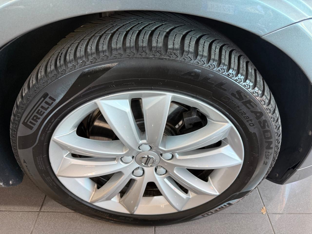 Volvo V60 B4 (d) Geartronic Momentum Business Pro