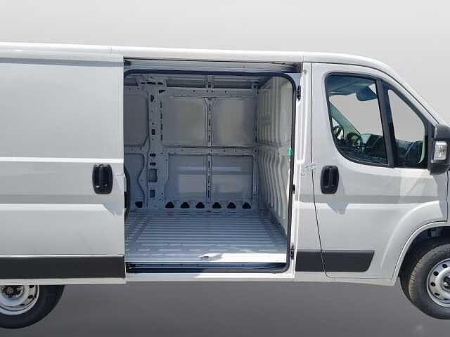 Peugeot Boxer Boxer Furgone 335 L2 H1 2.2 BlueHDi 140 cv S&S