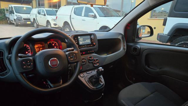 FIAT Panda 1.0 HYBRID S&S 70 CV SENSORI PARK RADIO TOUCH BT