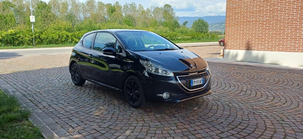 Peugeot 208 1.4 HDi 68 CV 5 porte Access