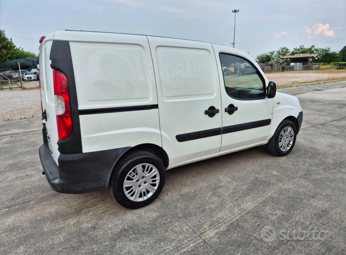 Fiat Doblo 1.9 JTD 105 cv solo 116 mila km gancio traino