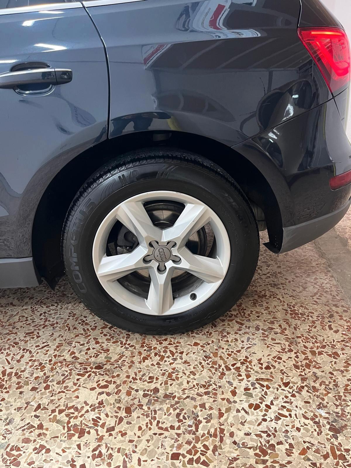 Audi Q5 2.0 TDI 150 CV clean diesel Business