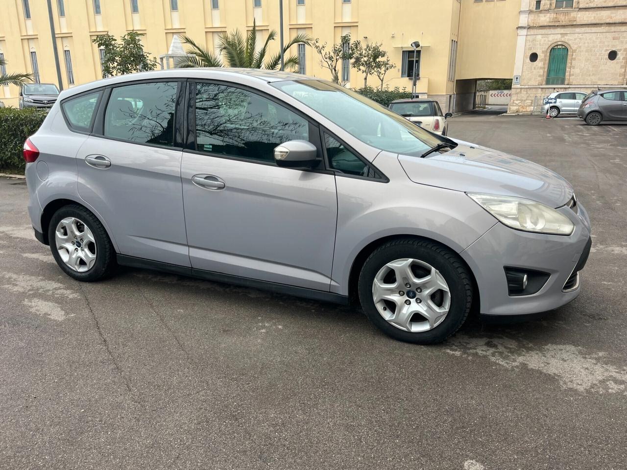 Ford C-Max 1.6 TDCi 95CV Titanium Garantita