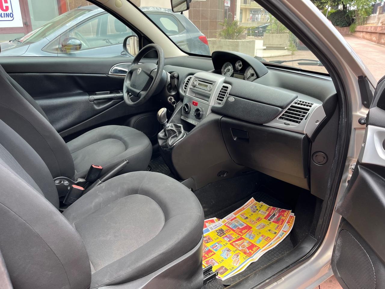 Lancia Ypsilon 1.2 - 2011