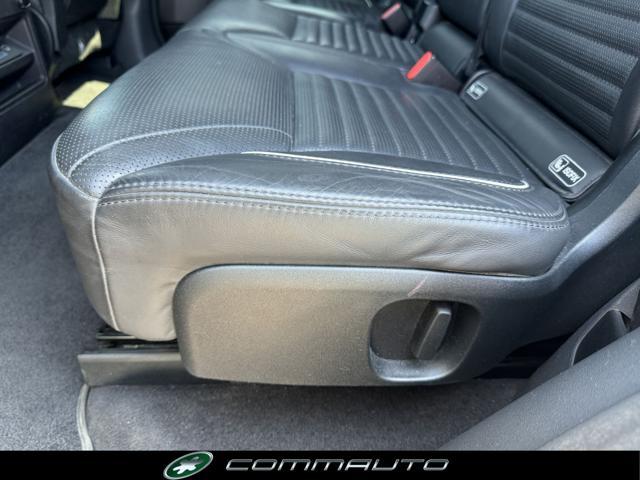 LAND ROVER Discovery 3.0 TD6 249 CV HSE 7p