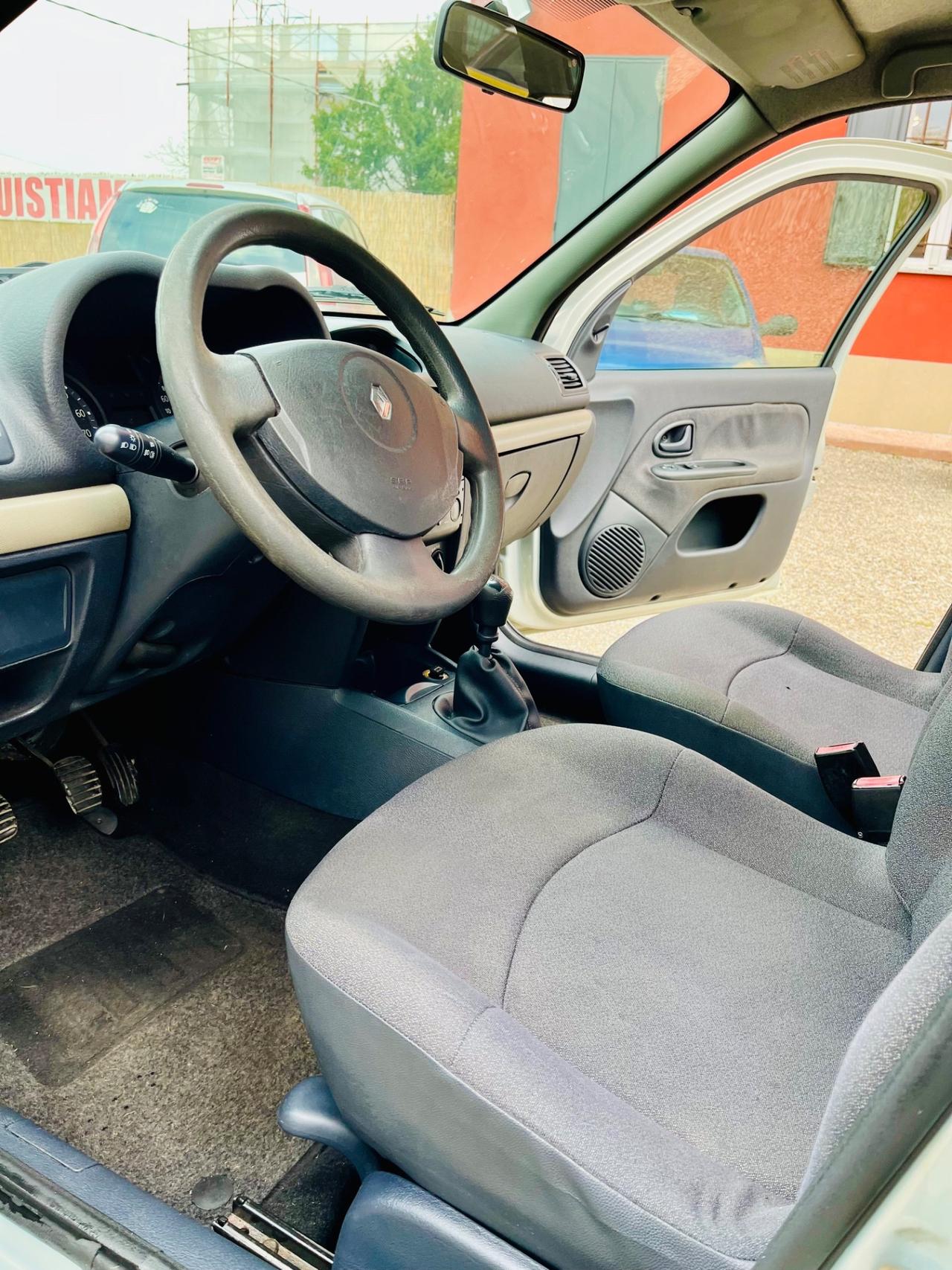 Renault Clio 1.2 cat 5 porte Confort Authentique