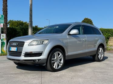 Audi Q7 3.0 V6 TDI 233CV quattro tiptronic