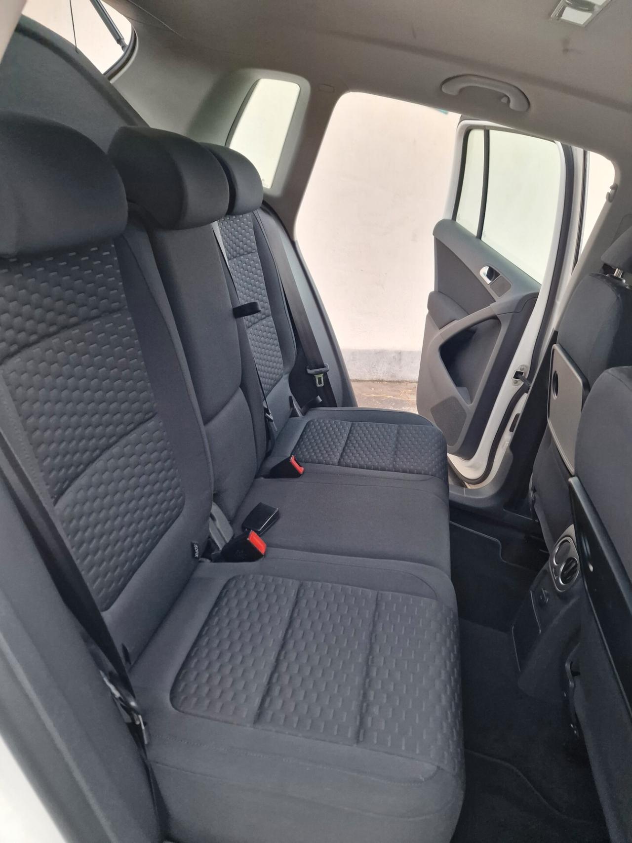 Volkswagen Tiguan 2.0 TDI DPF 4MOTION "159.000 km*