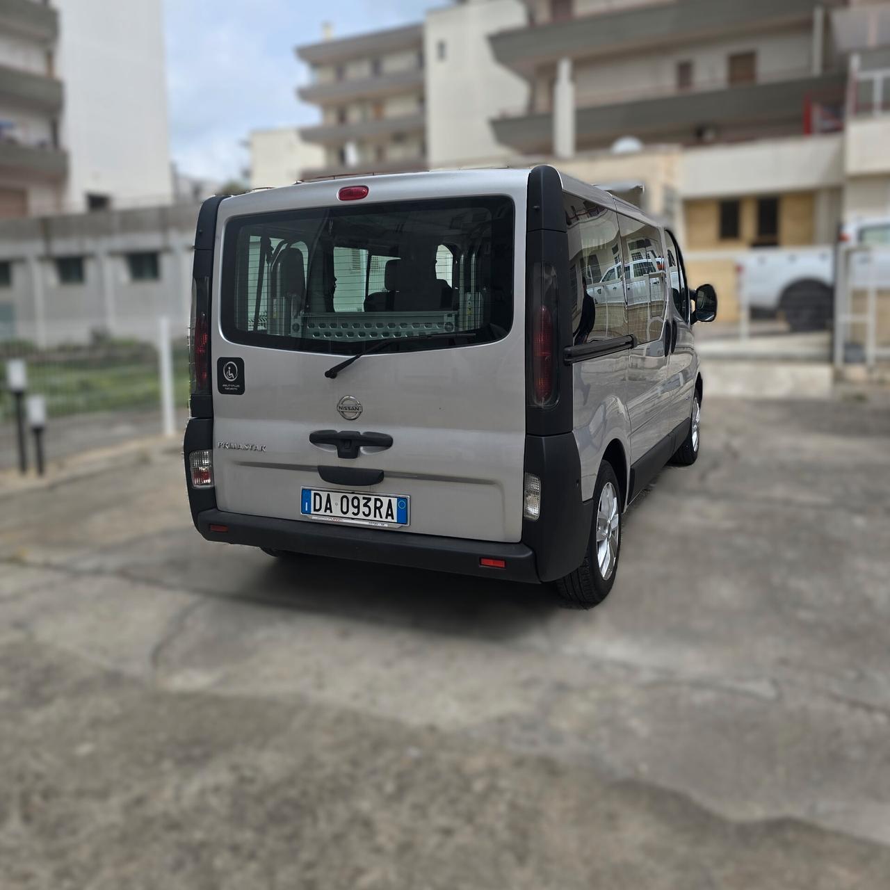 Nissan Primastar C29 6 Posti + Sollevatore idraulico per Carrozzina