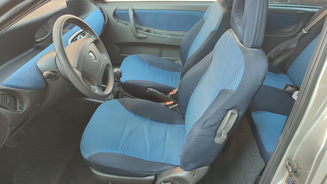 Lancia Y 1.2i cat Elefantino Blu NEOPATENTATO