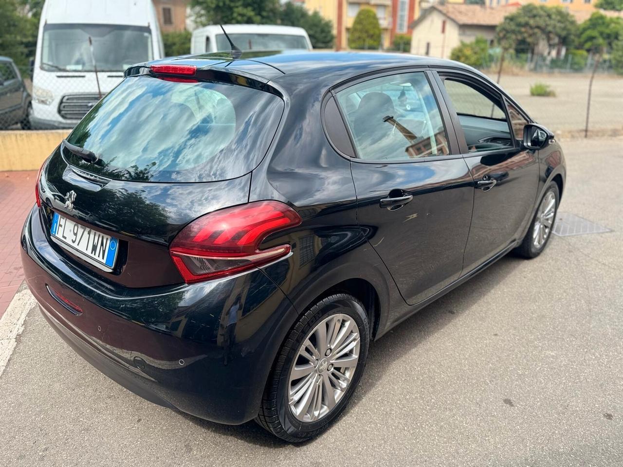 Peugeot 208 2017 1.2 GPL 5 PORTE 116.000 KM