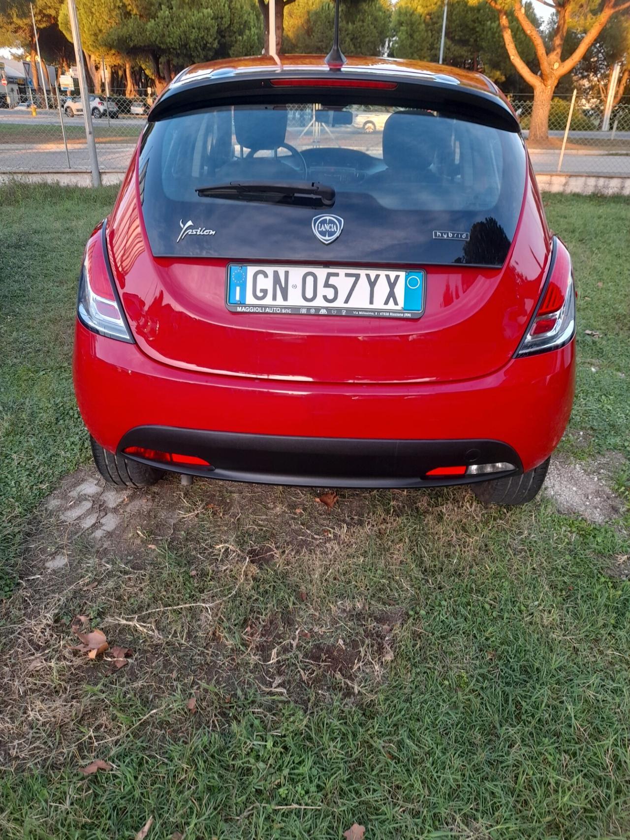 Lancia Ypsilon 1.0 5 porte Hybrid PROMO