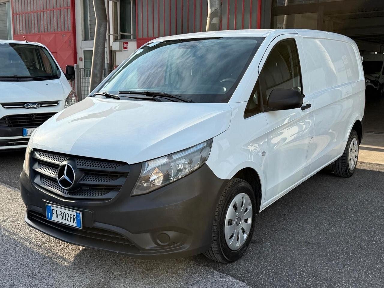 Mercedes Benz VITO 114 CDI COMPACT 2.2 6 MARCE COMPACT