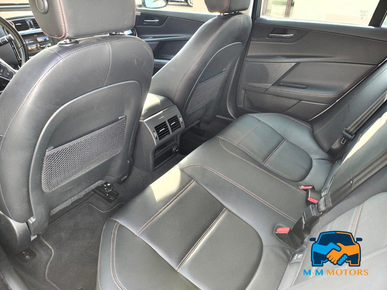 Jaguar XE Berlina XE 2.0d Prestige awd 180cv auto