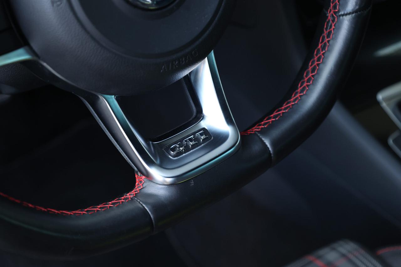 Volkswagen Golf GTI - 3p 2.0 tsi Performance Business&Drive