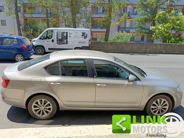 SKODA Octavia 1.6 TDI CR 105 CV Elegance NEOPATENTATI
