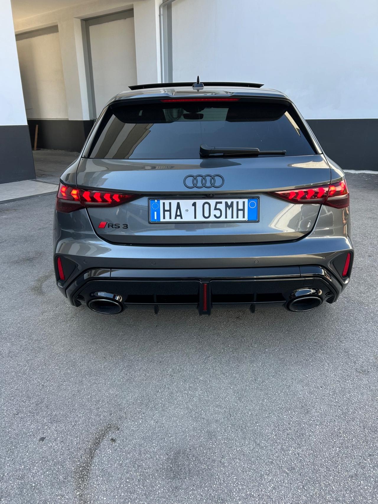 Audi A3 RS 3 SPB TFSI quattro S tronic